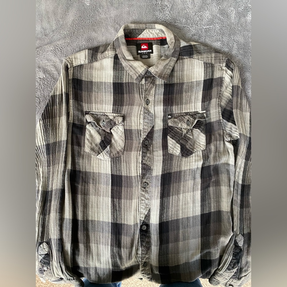 Black and grey Quicksilver flannel.